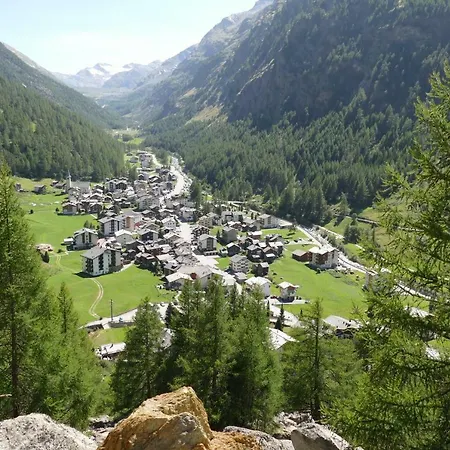 Διαμέρισμα Rubin Bella Vista Saas-Almagell